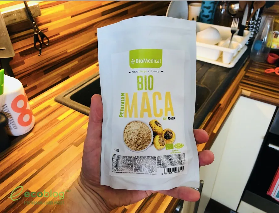 A mogyoróvaj proteinshakebe keverve